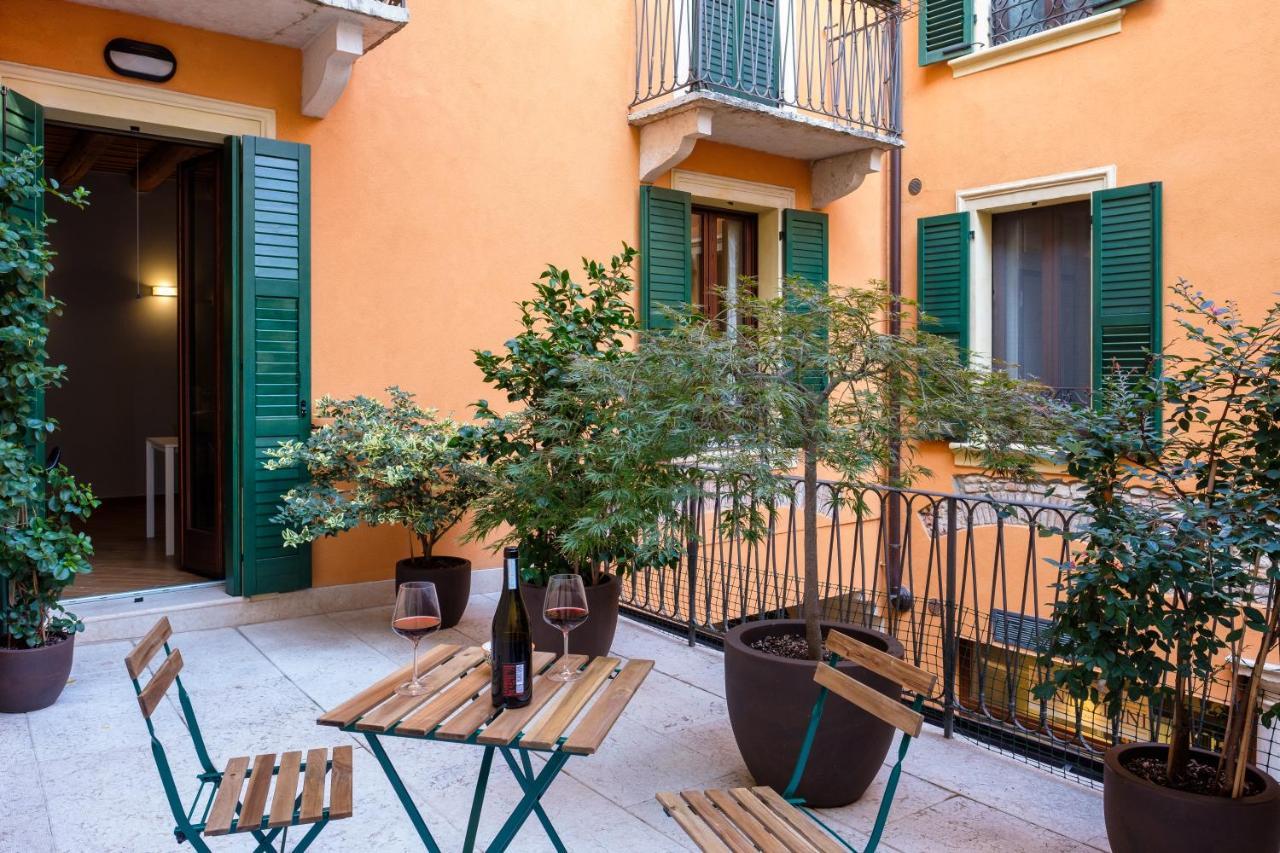 Apartamento La Terrazza In Centro Verona Exterior foto