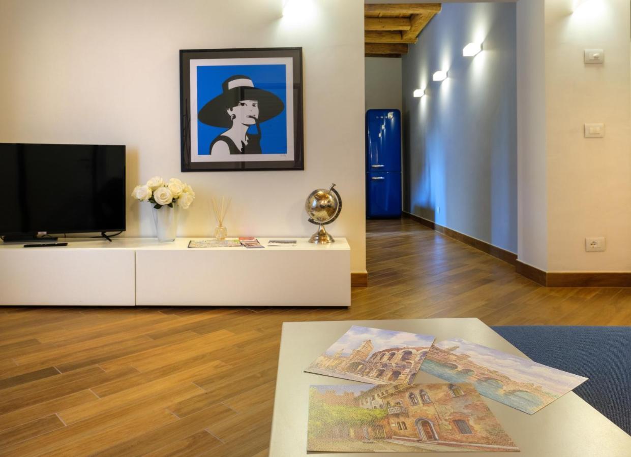 Apartamento La Terrazza In Centro Verona Exterior foto